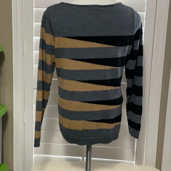 THE Limited - Picture 3 of 7